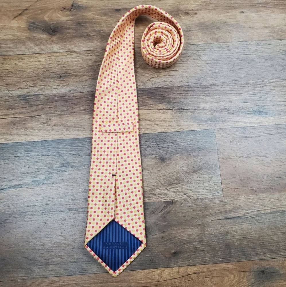 Charles Tyrwhitt Silk Tie - Picture 2 of 6